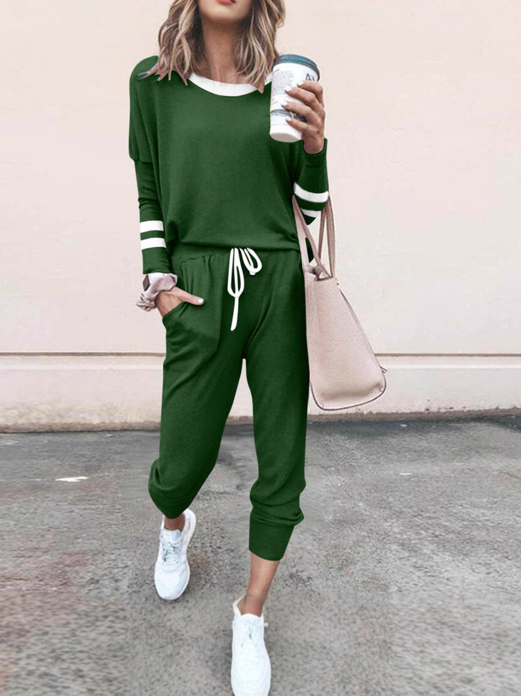 Stylish Loose-fitting Color-blocked Long-Sleeved Crew Neck Drawstring Sports Suit