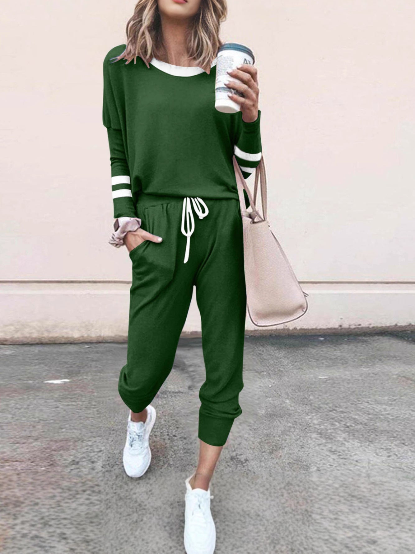 Stylish Loose-fitting Color-blocked Long-Sleeved Crew Neck Drawstring Sports Suit