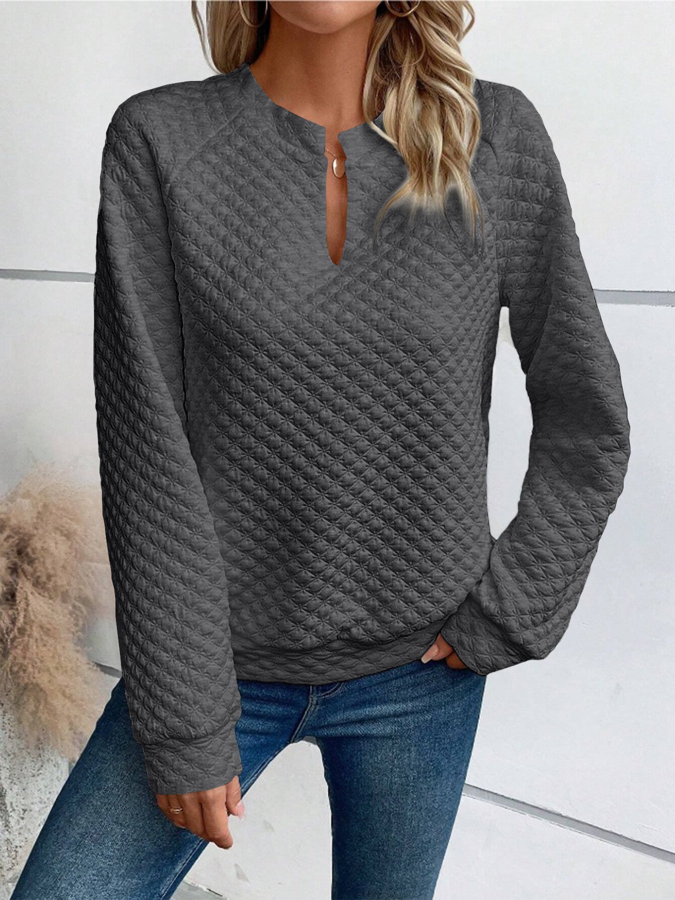 Solid color deep V-neck long-sleeved casual sweatshirt