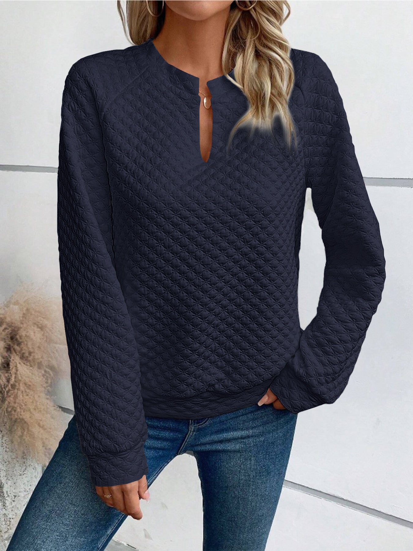 Solid color deep V-neck long-sleeved casual sweatshirt